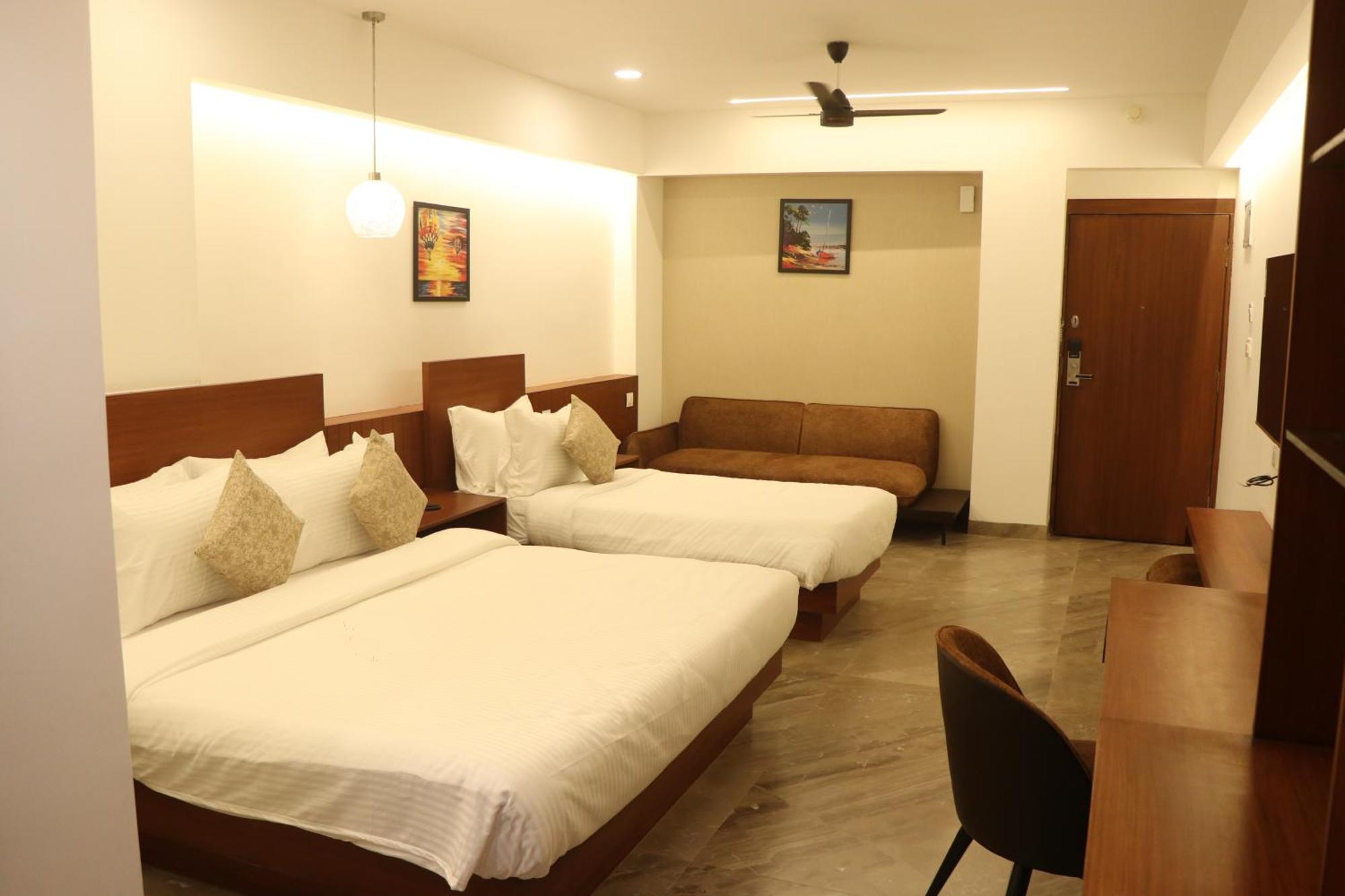 Hotel Kadamb Tree จาบัลปูร์ ภายนอก รูปภาพ